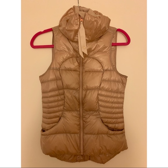 lululemon athletica Jackets & Blazers - Lululemon Fluffin’ Awesome Vest Size 4 NWOT